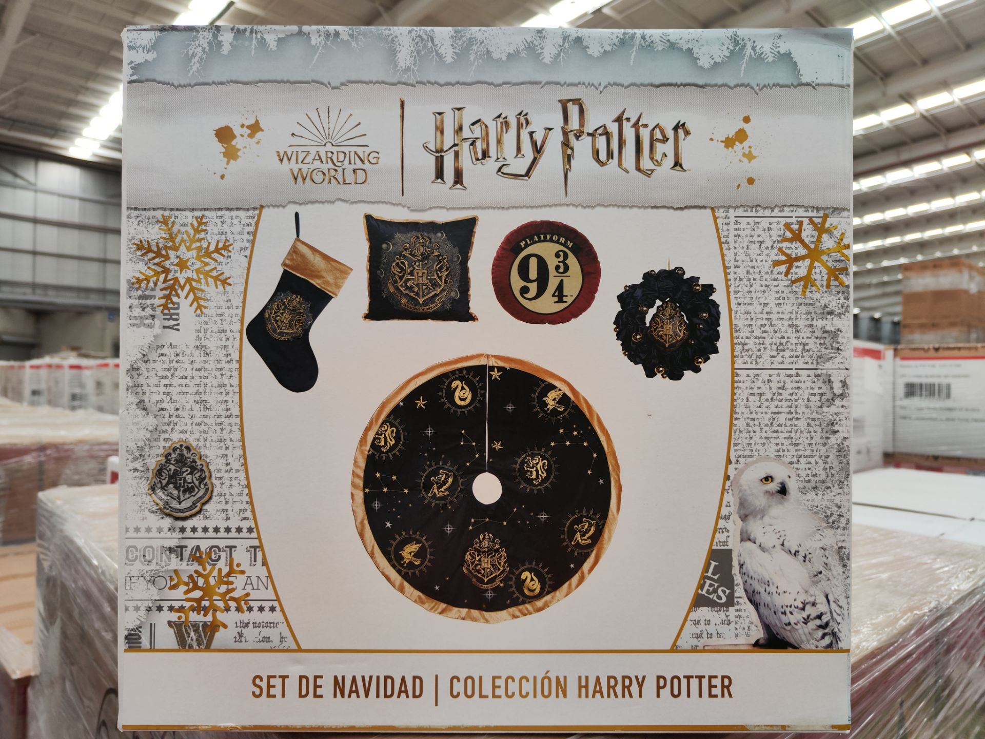 (Nuevo) Lote conformado por 15 Cajas con set navideños, Colección Harry Potter, Wizarding World, in - Image 3 of 5