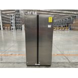 Lote de 1 Refrigerador Marca SAMSUNG, Modelo RS28CB70NAQL, Serie B00781K, Color GRIS (No se asegura