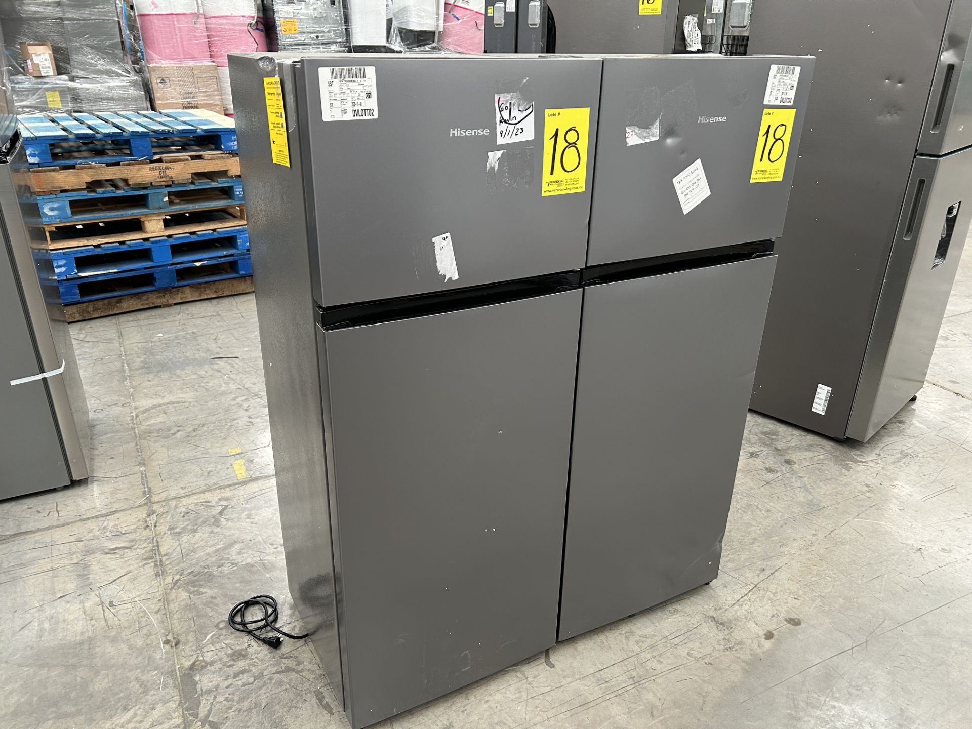 Lote de 2 Refrigeradores contiene: 1 Refrigerador Marca HISENSE, Modelo RT80D6AGX, Serie 20358, Col - Image 3 of 6