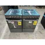 Lote de 2 estufas de 4 quemadores contiene: 1 Estufa Marca ATVIO, Modelo 20BMG4G007SM, Serie 040669