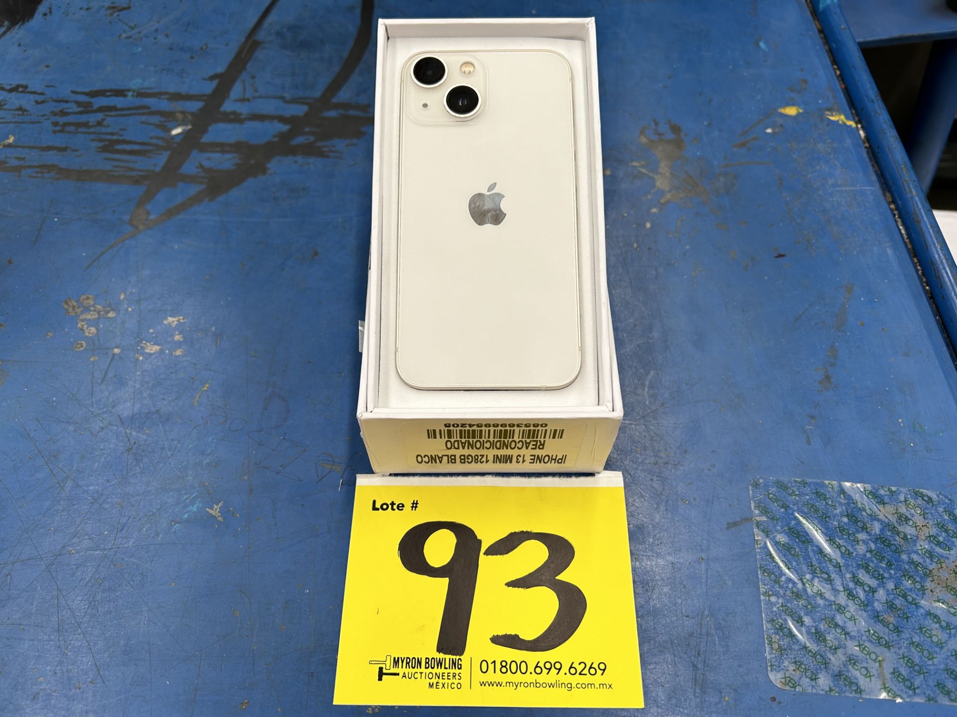 Lote de 1 celular Marca APPLE IPHONE 13 MINI, 128 GB en Almacenamiento, Color BLANCO (NO ENCIENDE) - Image 2 of 5