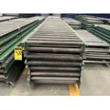 16 pieces of roller conveyor belt measuring approx. 79 cm wide x 3 m long. / 16 Piezas de banda tra