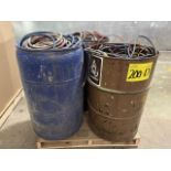 Lot of 3 drums with pneumatic hoses of different gauges and measures, please inspect. / Lote de 3 t