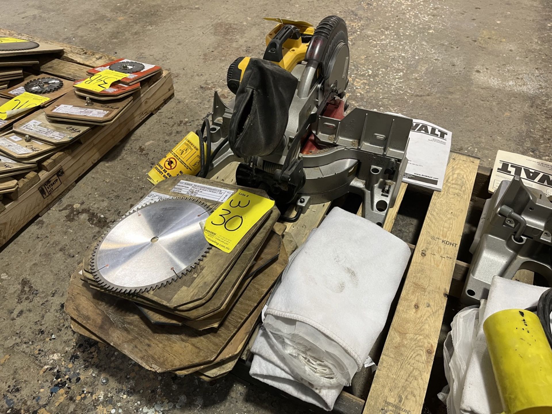 DEWALT 12" Miter Saw, Model DWS780, Serial No. SS, 120V, Includes 5 different sized blades and dust - Image 2 of 10