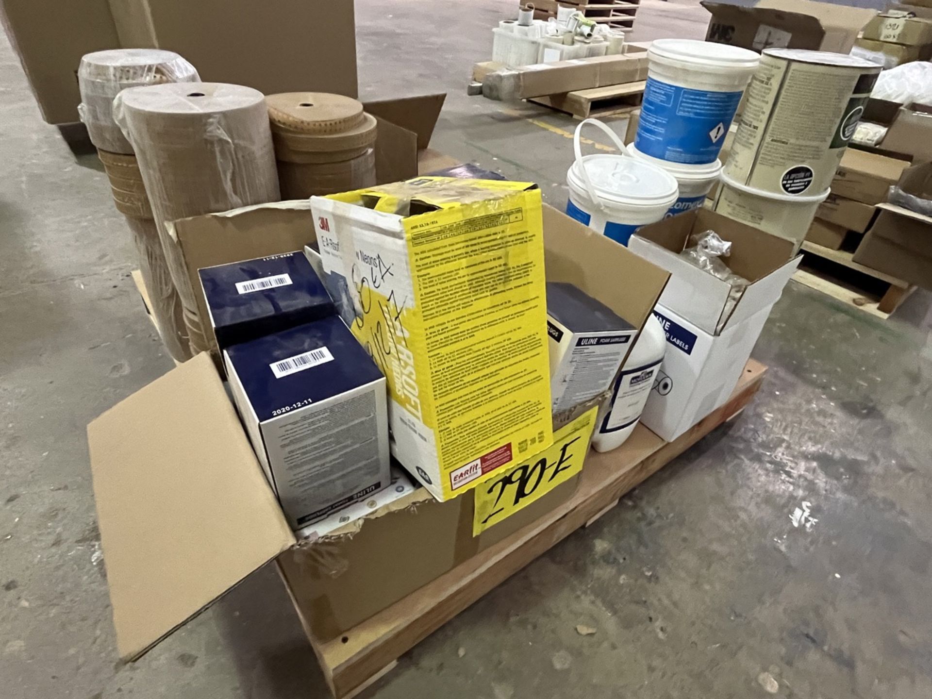 (NEW) Pallet with diverse feedstock contains: 5 gallons of drywall filler, 3 gallons of wood fille - Image 2 of 14