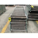 19 pieces of roller conveyor belt measuring approx. 79 cm wide by different lengths. / 19 Piezas de