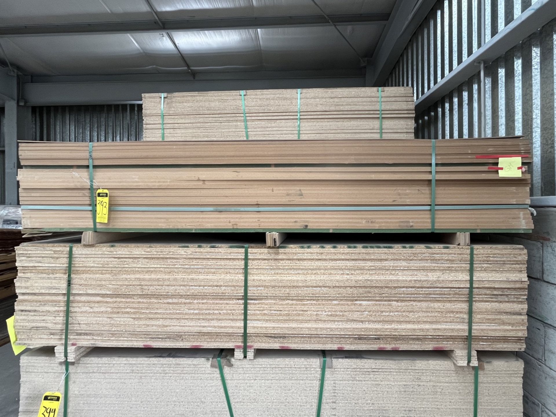 (NEW) Lot of Compressed wood, approximately 69 pieces (23 in 6 mm MDF, 17 in 19 mm MDF, 29 in chip