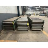 24 pieces of roller conveyor belt measuring approx. 79 cm wide x 3.05 m long each. / 24 Piezas de b