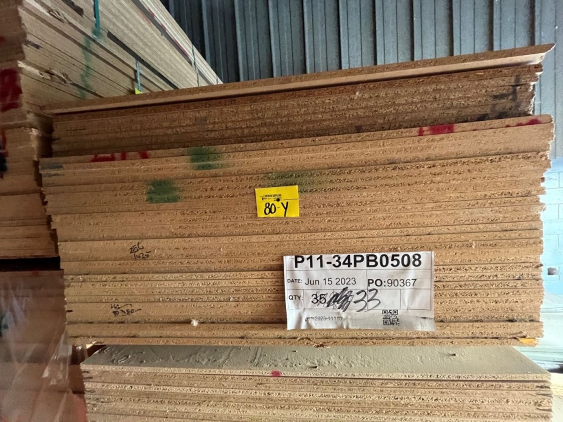 Lot of 53 pieces of compressed wood contains: 33 pieces in 3/4 PB0508 material measuring 4 x 8 ft;