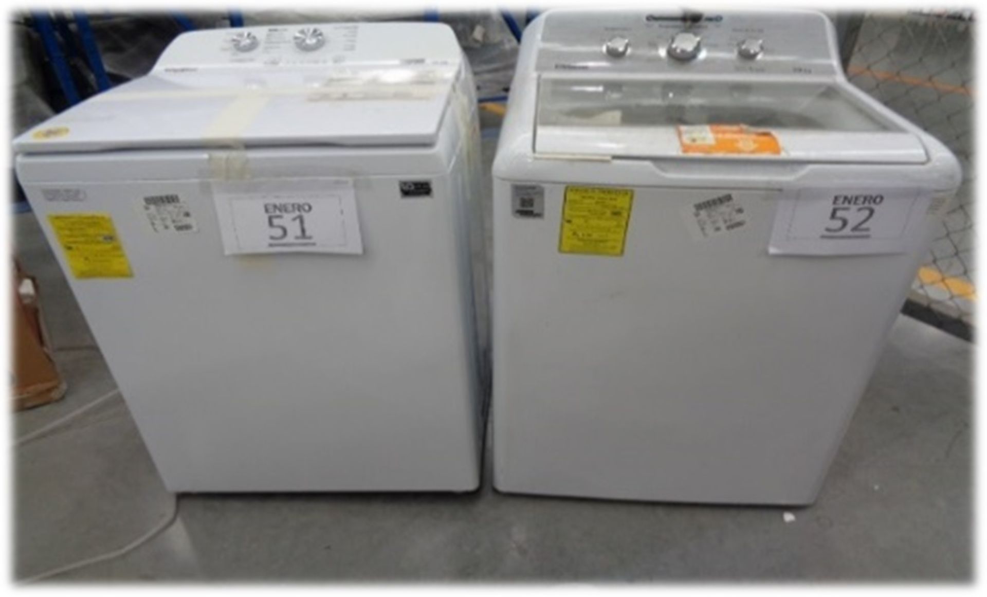 Lote conformado 1 lavadora y 1 secadora: LAVADORA CARGA SUP 23KG Y SECADORA 25KG