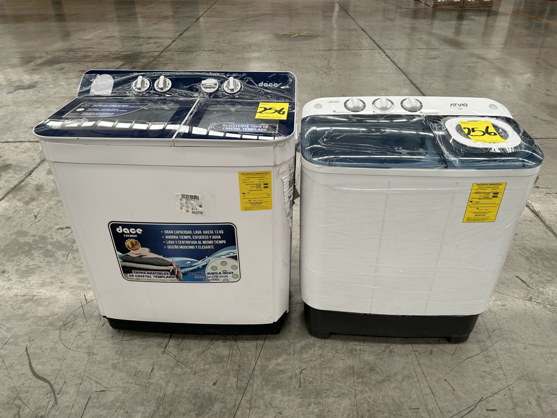 Lote de 2 Lavadoras contiene: 1 Lavadora de 13 KG, Marca DACE, Modelo LS1302C, Serie 08400, Color B