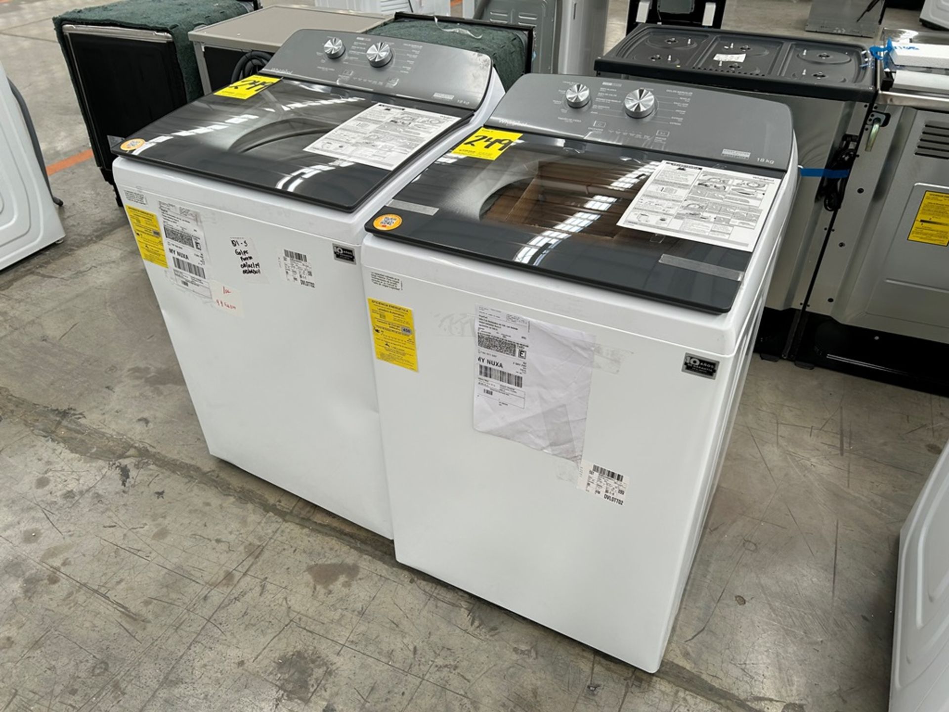 Lote de 2 Lavadoras, contiene: 1 Lavadora de 18 Kg Marca WHIRLPOOL, Modelo 8MWTW1812WPM0, Serie 364 - Image 2 of 6