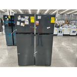 Lote de 2 Refrigeradores, contiene: 1 Refrigerador ATVIO, Modelo AT9.4 TMS, Serie 1310091 Color GRI