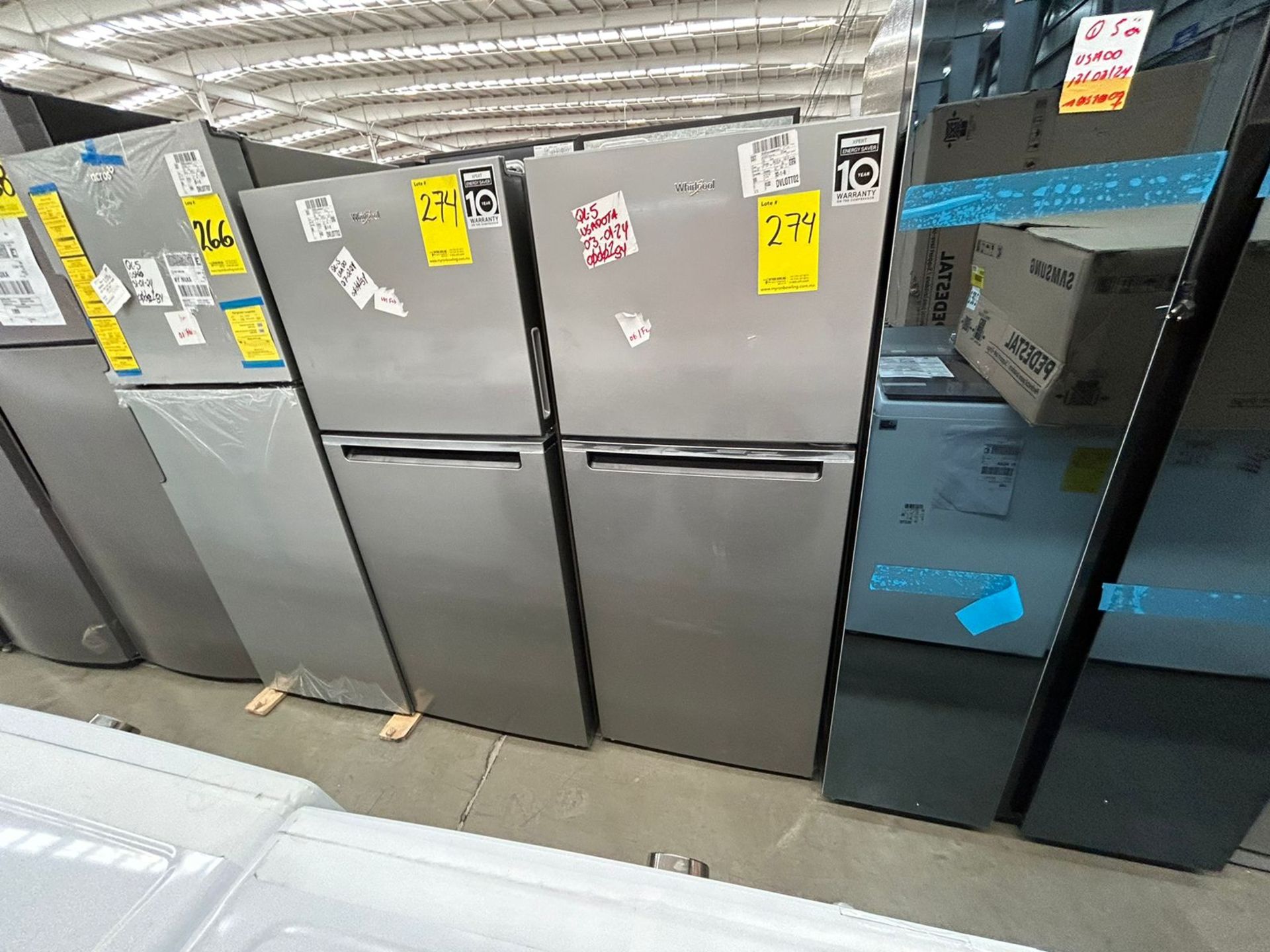 Lote de 2 Refrigeradores, contiene: 1 Refrigerador Marca WHIRLPOOL, Modelo WT1230K04, Serie 842648, - Image 2 of 5