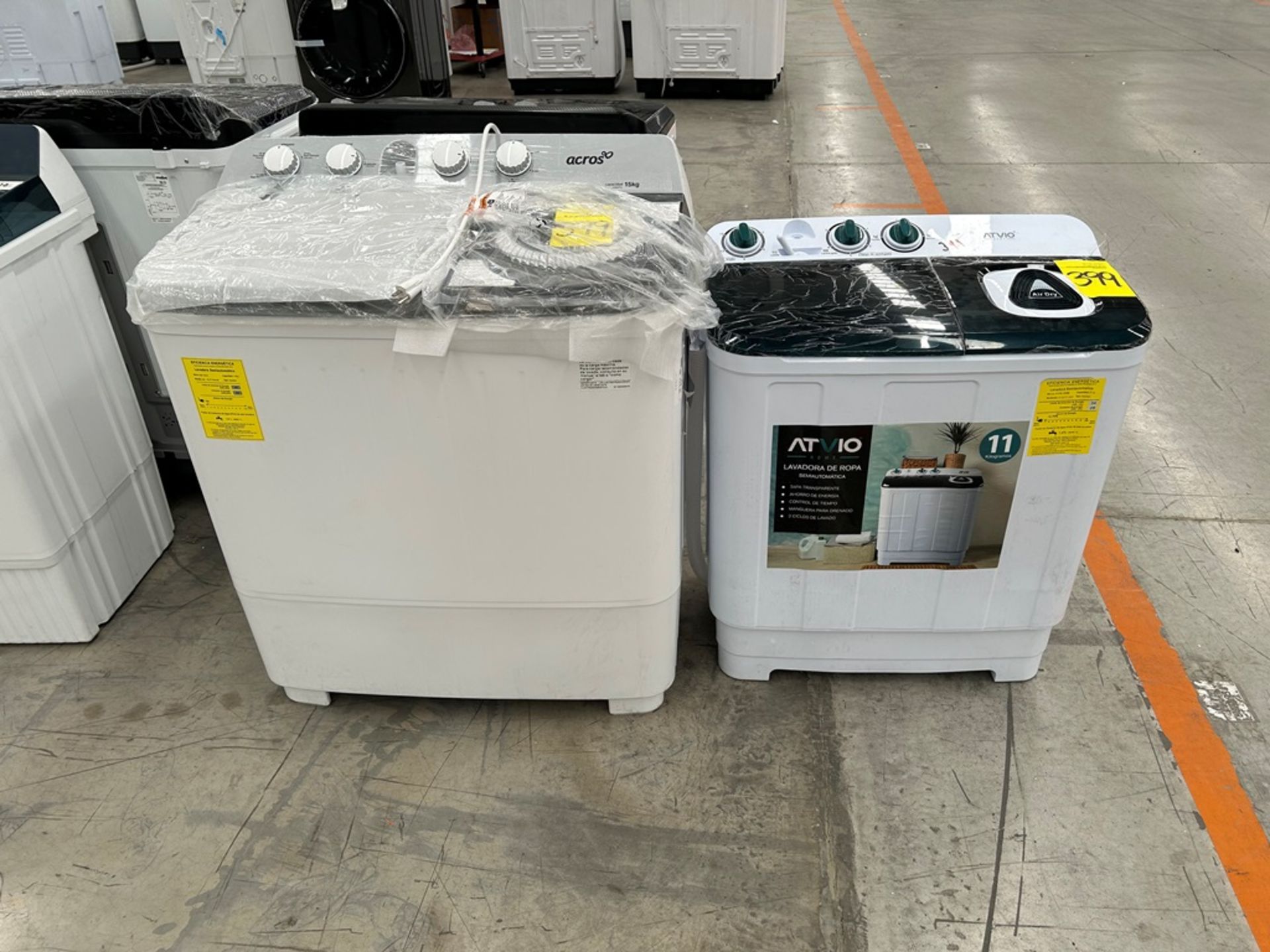 Lote de 2 Lavadoras, contiene: 1 Lavadora de 15 Kg Marca ATVIO, Modelo ALD1545JE, Serie 30964, Colo