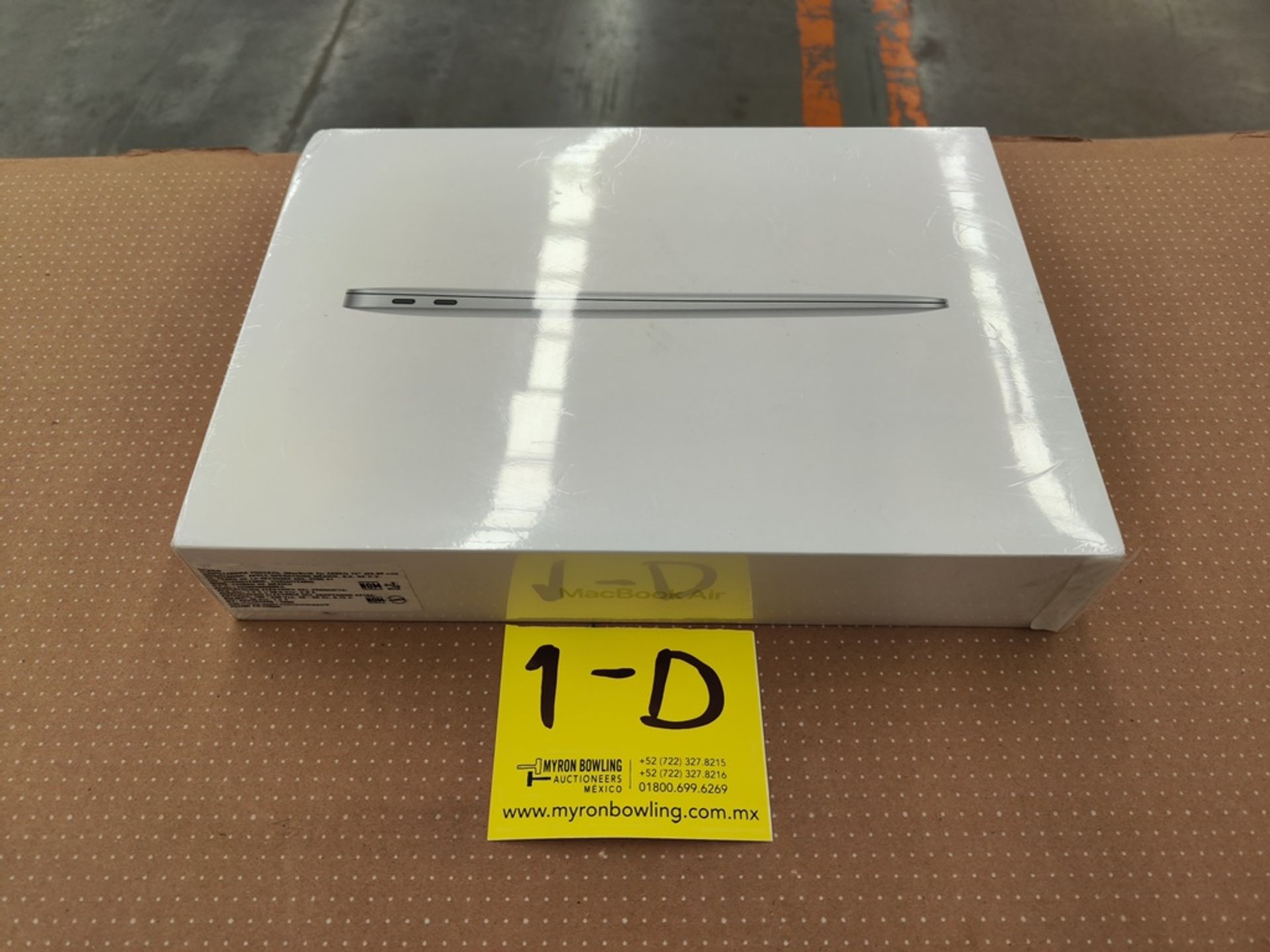 (NUEVO) Lote de 1 MACBOOK AIR 13" SSD de 256 GB, M.U de 8 GB, Serie C02L23G0Q6L7, Color GRIS (sella