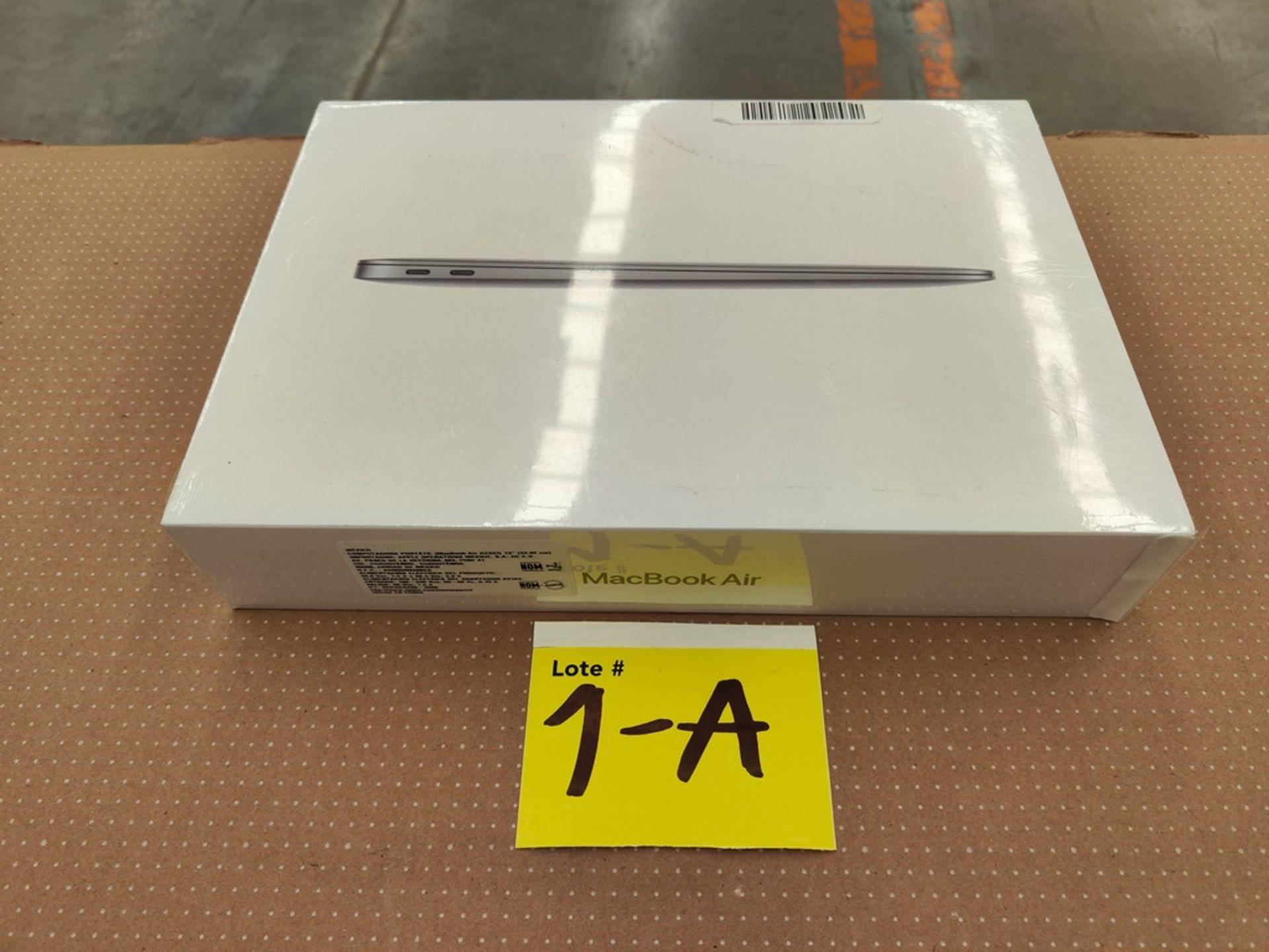 (NUEVO) Lote de 1 MACBOOK AIR 13" SSD de 256 GB, M.U de 8 GB, Serie C02L80GZQ6L4, Color GRIS (sella