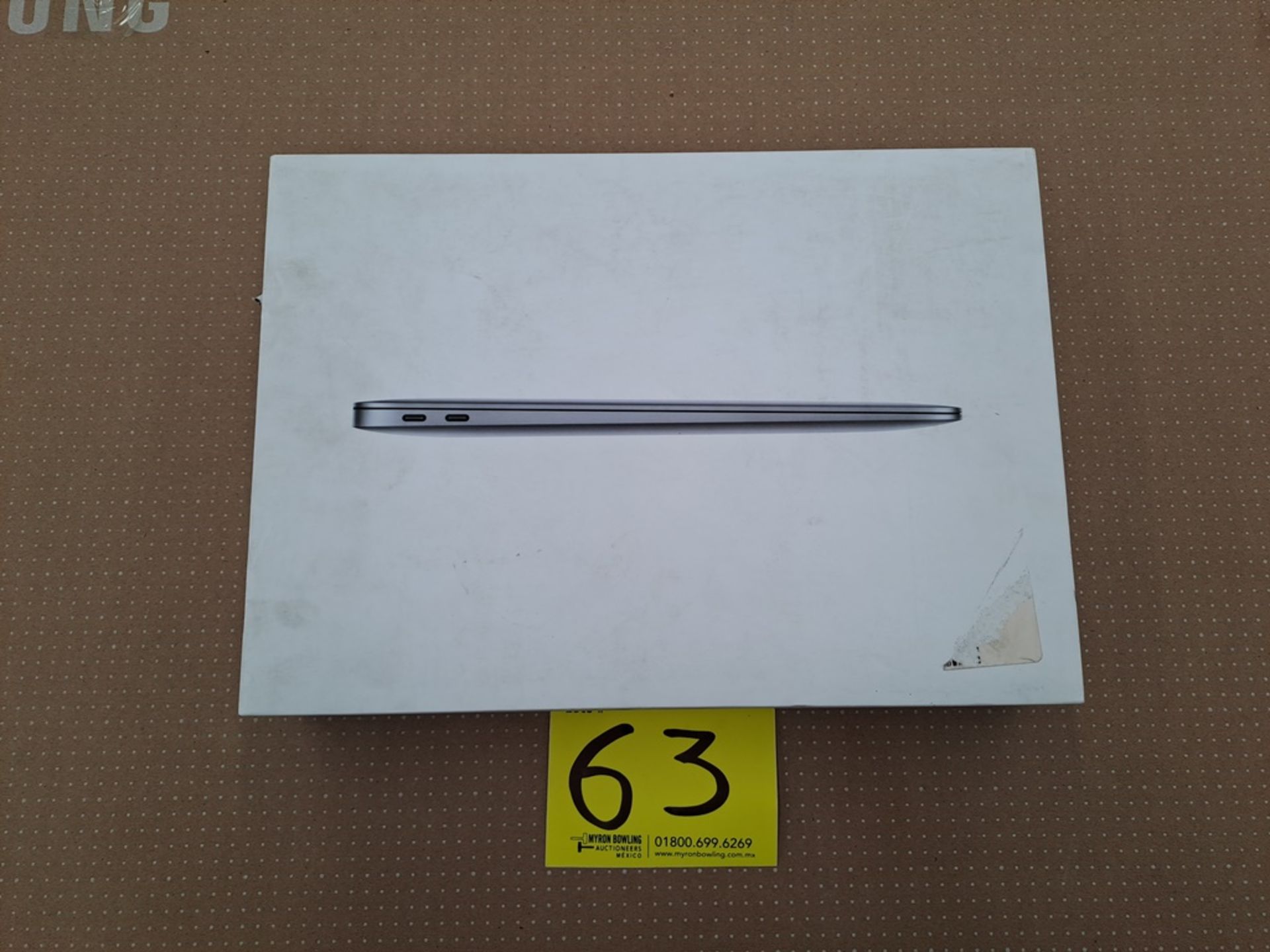 Lote de 1 MacBook Air de 256 GB, Serie FVFKQRNK1WFV (No se asegura su funcionamiento, favor de insp - Image 3 of 8