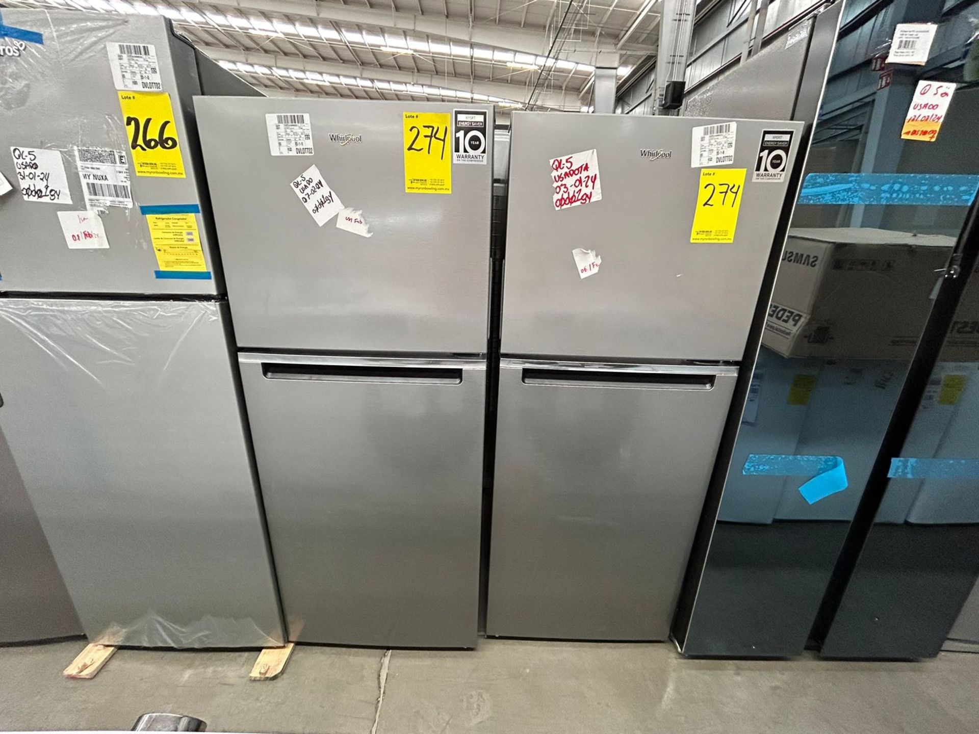 Lote de 2 Refrigeradores, contiene: 1 Refrigerador Marca WHIRLPOOL, Modelo WT1230K04, Serie 842648,