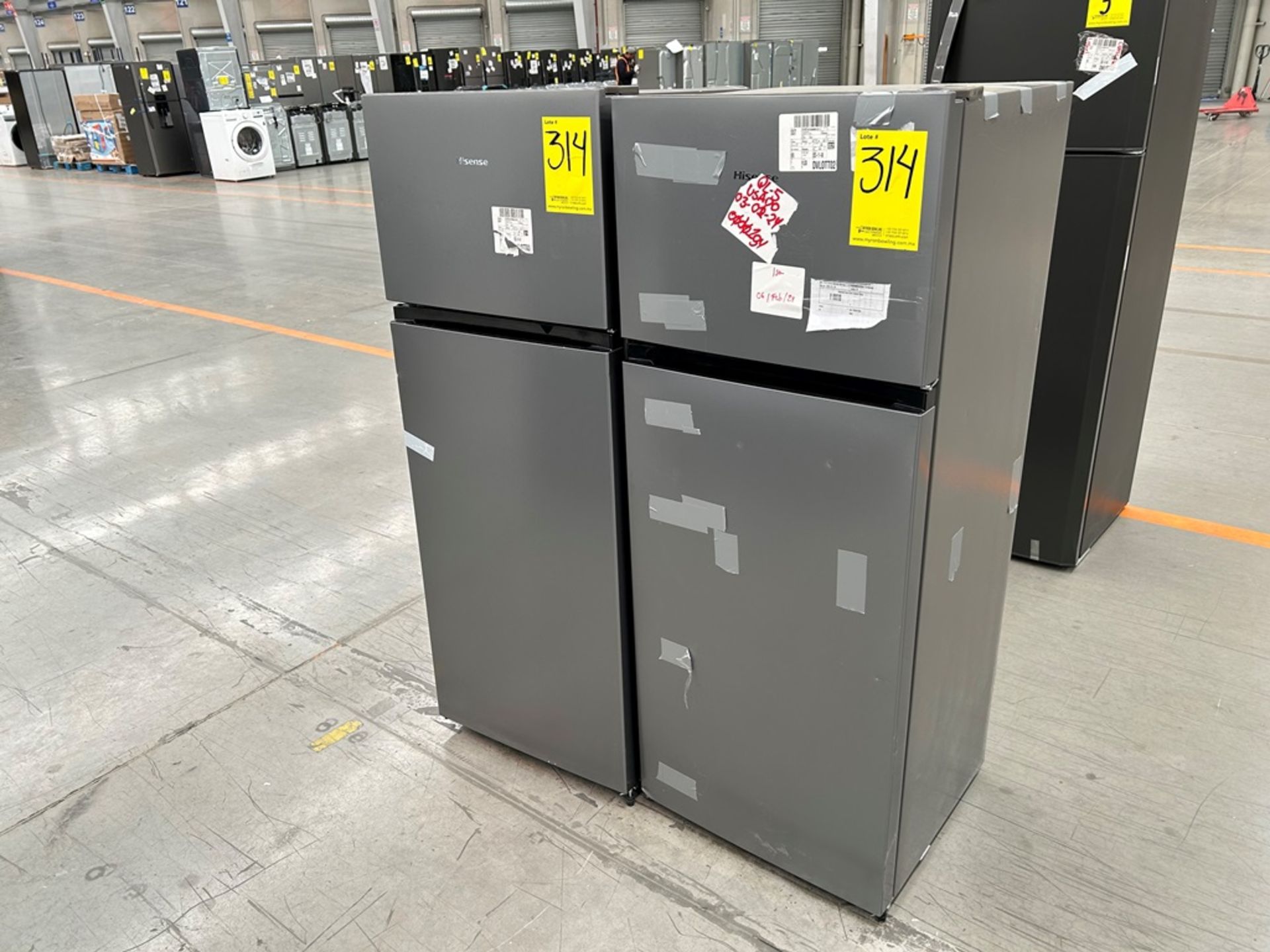Lote de 2 Refrigeradores, contiene: 1 Refrigerador Marca HISENSE, Modelo RT80D6AGX Serie VP20148, C - Image 2 of 6