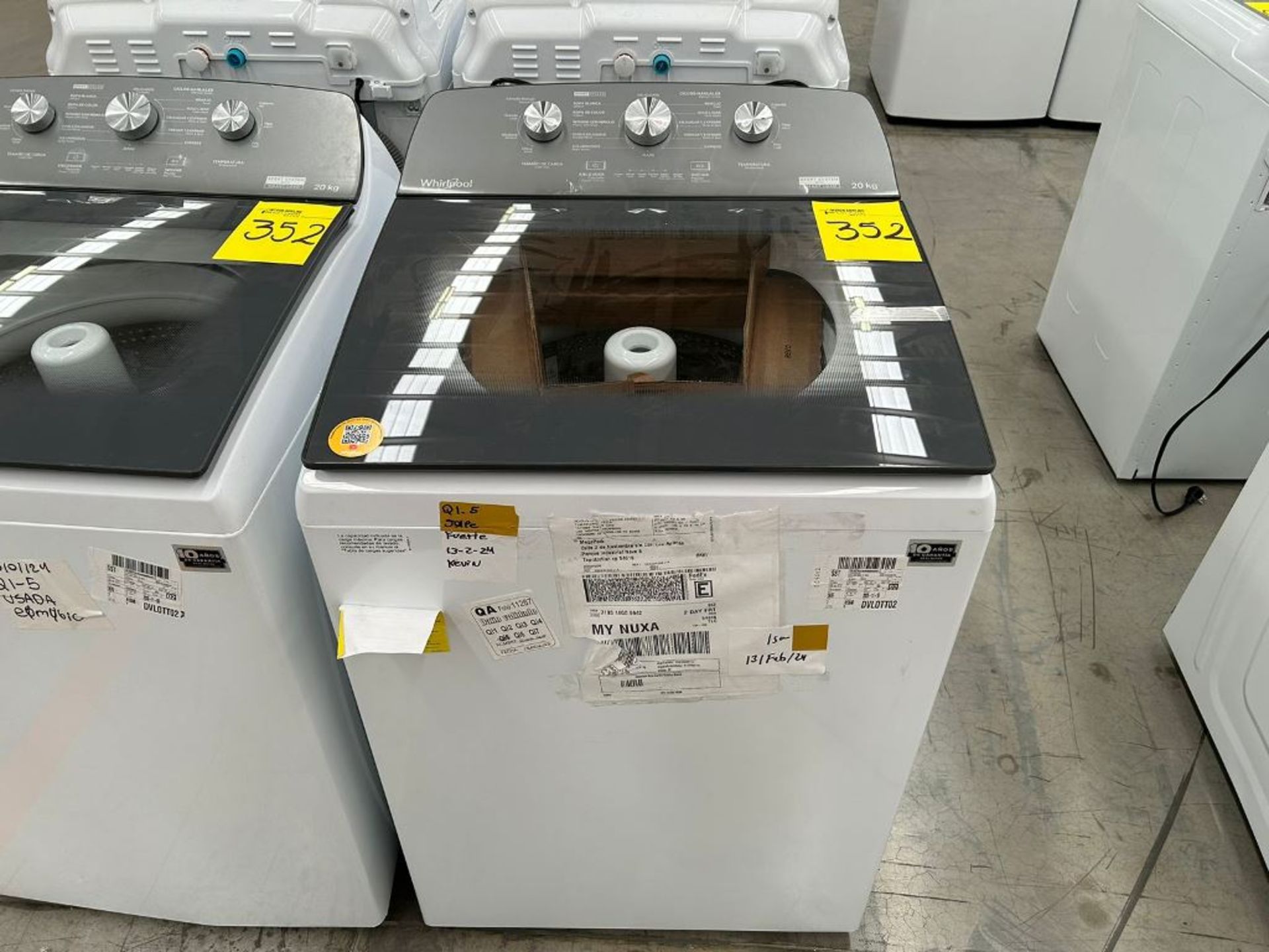 Lote de 2 Lavadoras, contiene: 1 Lavadora de 20 Kg Marca WHIRLPOOL, Modelo 8MWTW2023WPM0, Serie 673 - Image 4 of 6