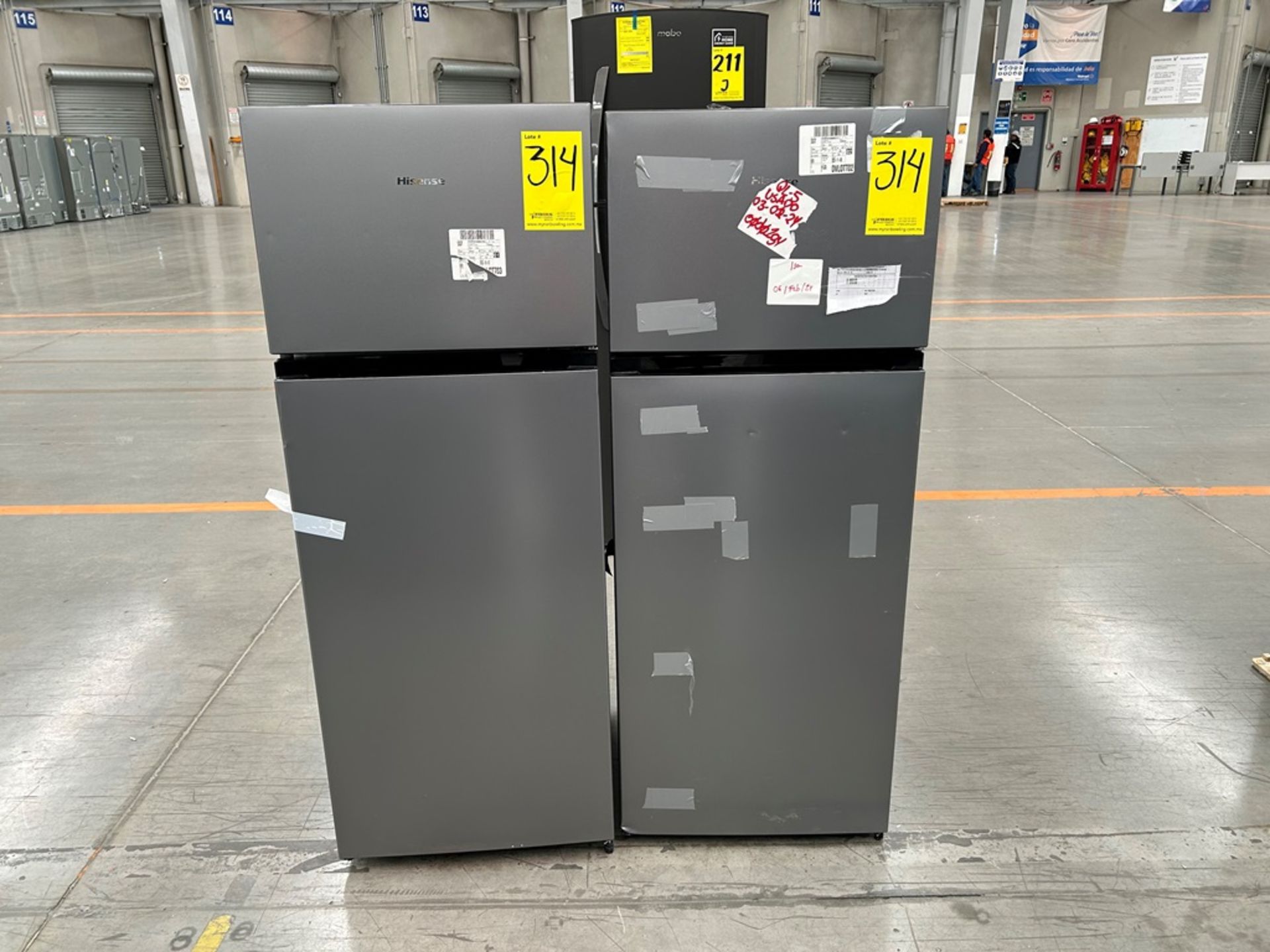 Lote de 2 Refrigeradores, contiene: 1 Refrigerador Marca HISENSE, Modelo RT80D6AGX Serie VP20148, C