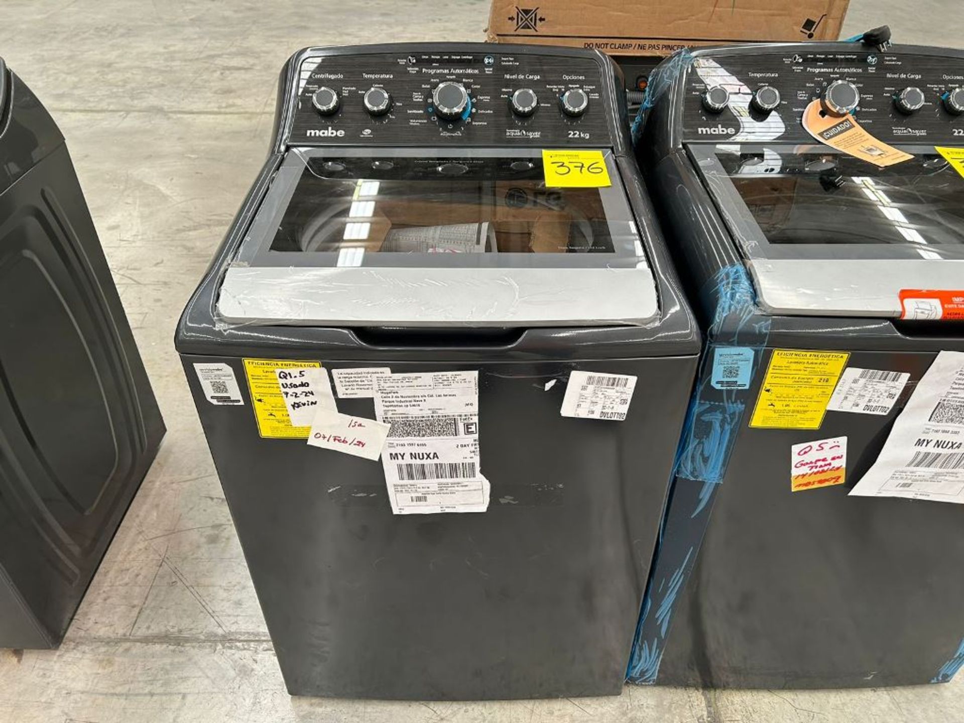 Lote de 2 Lavadoras, contiene: 1 Lavadora de 22 Kg Marca MABE, Modelo LMA72215WDAB00, Serie S23988, - Image 4 of 6