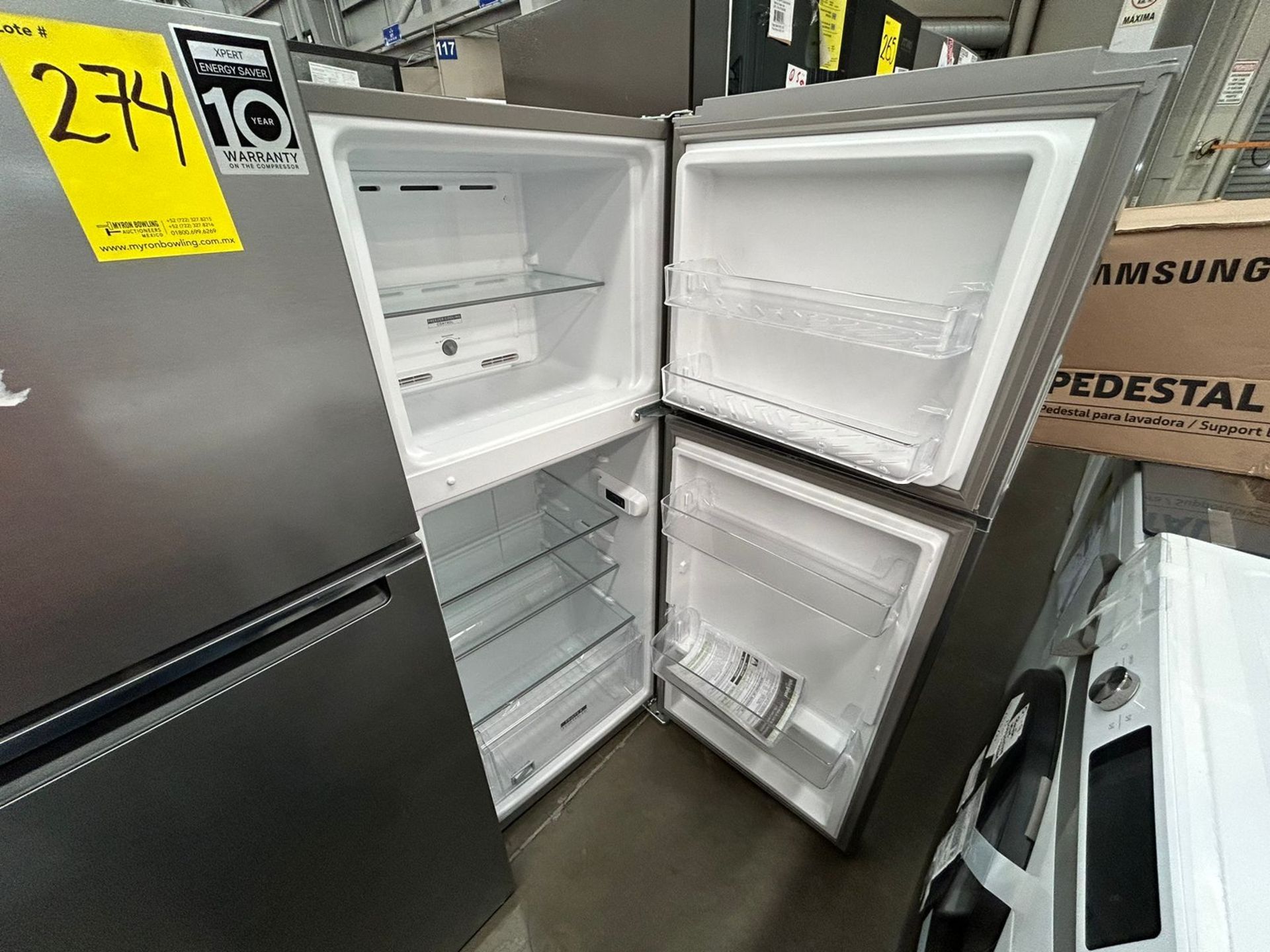Lote de 2 Refrigeradores, contiene: 1 Refrigerador Marca WHIRLPOOL, Modelo WT1230K04, Serie 842648, - Image 4 of 5