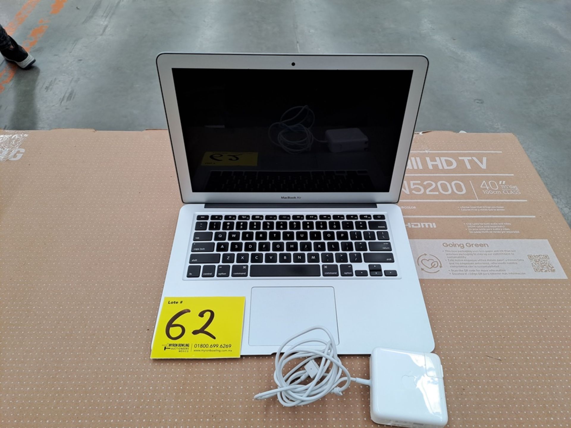 Lote de 1 MacBook Air de 128 GB (No se asegura su funcionamiento, favor de inspeccionar)