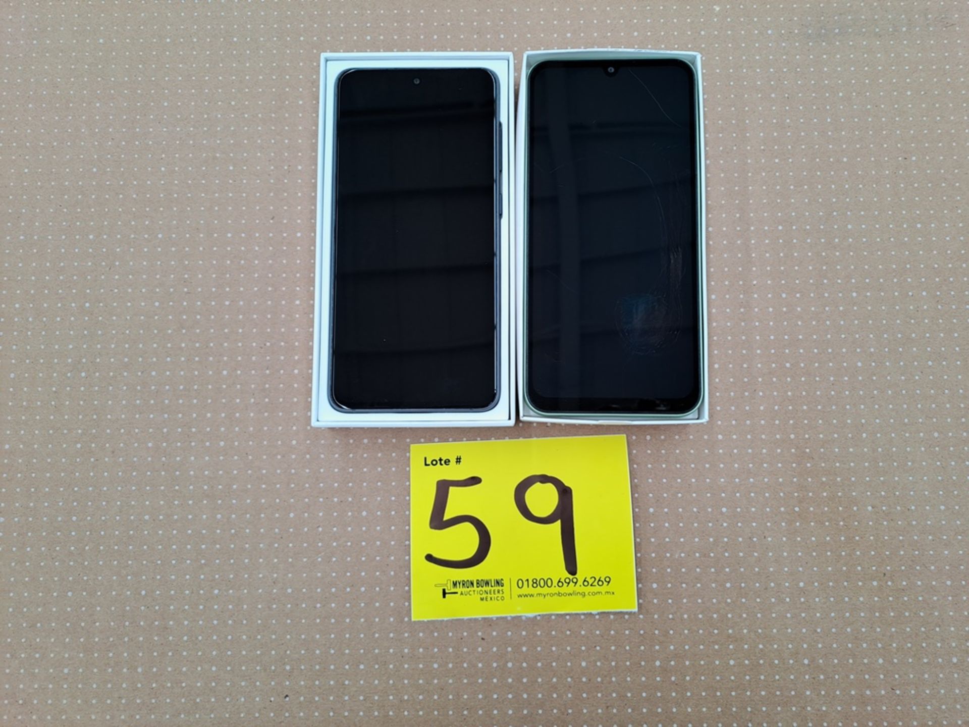Lote de 2 celulares contiene: 1 celular Marca SAMSUNG, Modelo GALAXY S21 SFE 5G, RAM 6GB, almacenam - Image 3 of 5