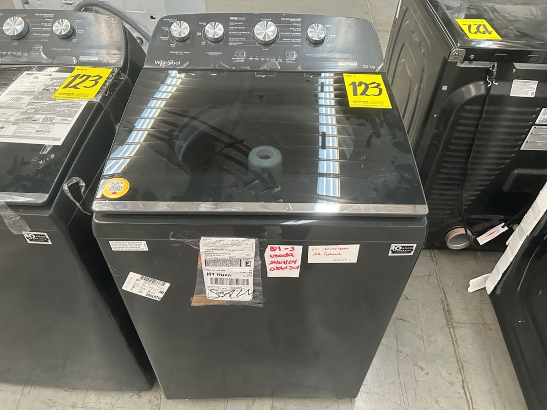 Lote de 2 Lavadoras, contiene: 1 Lavadora de 20 Kg Marca WHIRLPOOL, Modelo 8MWTW2024WLG0, Serie 045 - Image 4 of 6