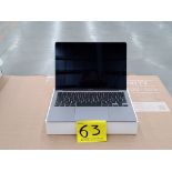 Lote de 1 MacBook Air de 256 GB, Serie FVFKQRNK1WFV (No se asegura su funcionamiento, favor de insp