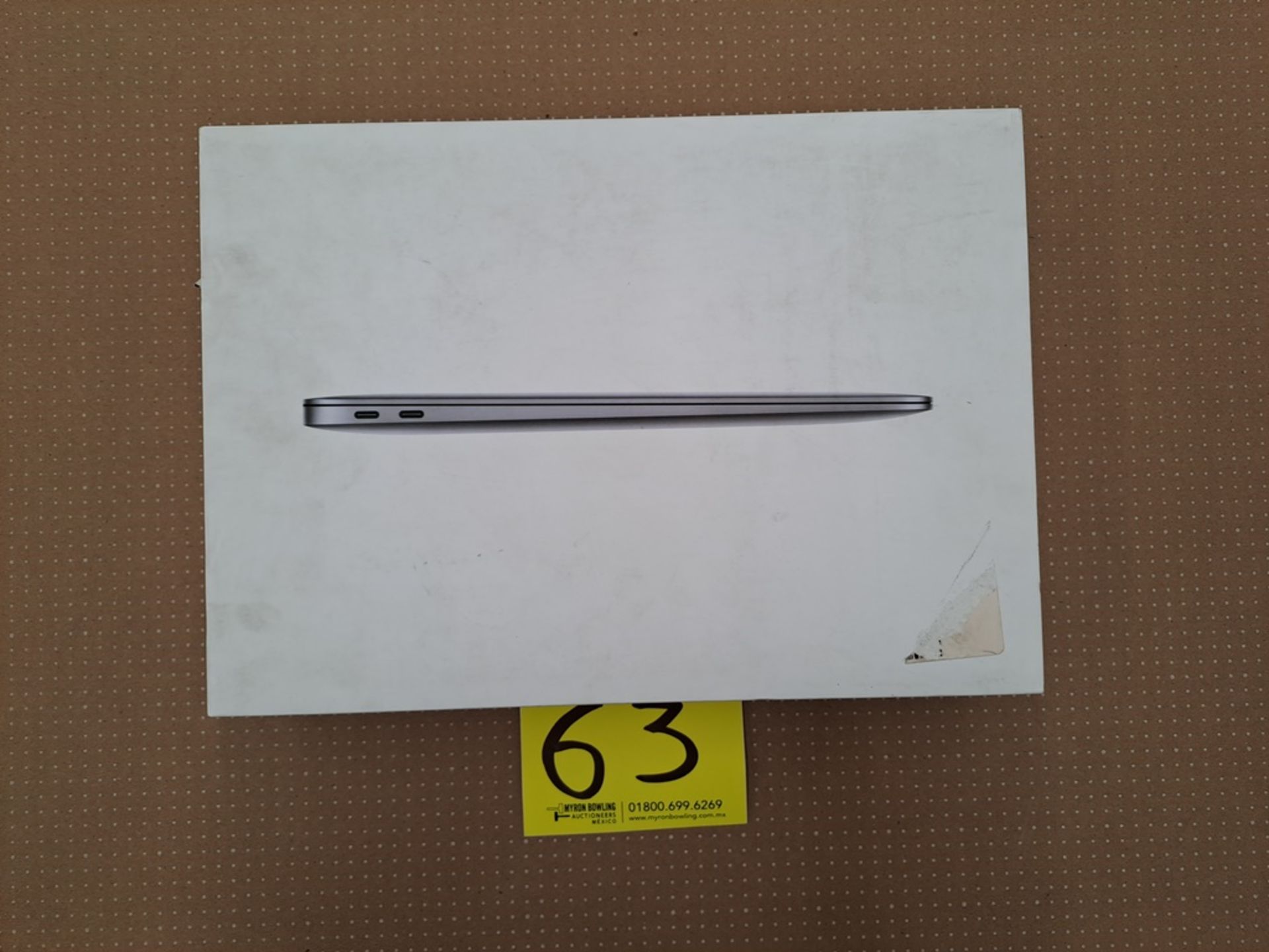 Lote de 1 MacBook Air de 256 GB, Serie FVFKQRNK1WFV (No se asegura su funcionamiento, favor de insp - Image 4 of 8