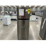 Lote de 1 Refrigerador con dispensador de agua Marca LG, Modelo GT32WDC, Serie W2N853, Color GRIS (