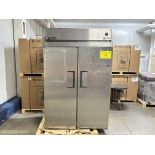 1 congelador vertical Marca true refrigerador, Modelo TG2R-2S, Serie 7661392, Medidas 195cmX88cm127