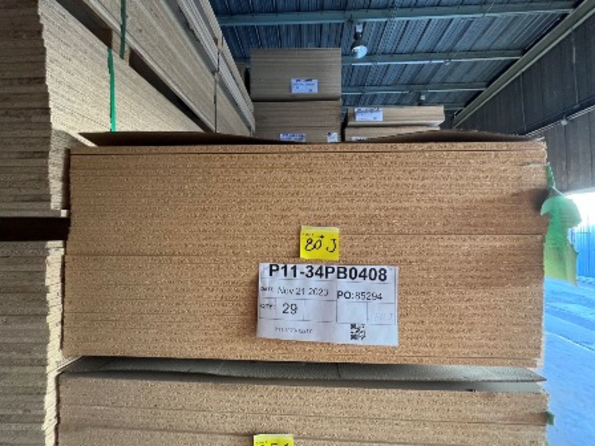 (NUEVO) Lote de 29 piezas de madera comprimida en material 3/4 PB0408 de medida 4 x 8 ft.