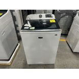 1 Lavadora de 28 Kg Marca MAYTAG, Modelo 7MMVW7230LW1, Serie 000220, Color BLANCO (No se Asegura su