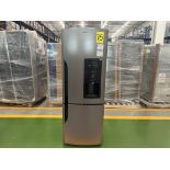 1 Refrigerador con dispensador de agua Marca MABE, Modelo RMB400IAMRM0, Serie 402088 Color GRIS (No