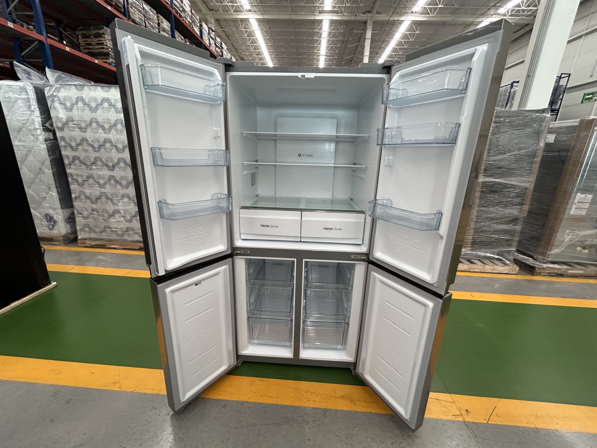1 Refrigerador Marca ATVIO, Modelo AT17MD, Serie 160093, Color GRIS (No se Asegura su Funcionamient - Bild 4 aus 5
