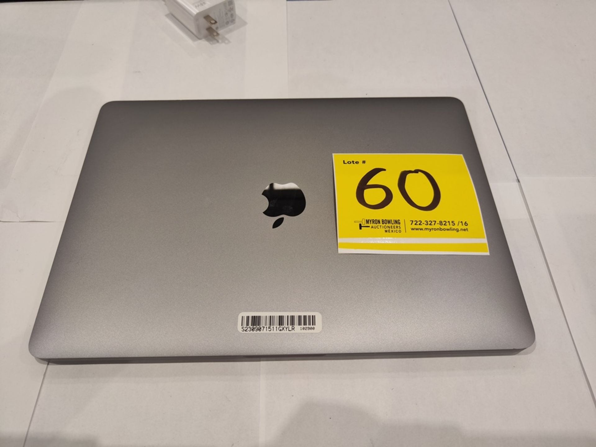 1 MacBook PRO de 128 GB (No se asegura su funcionamiento, favor de inspeccionar) - Image 4 of 4