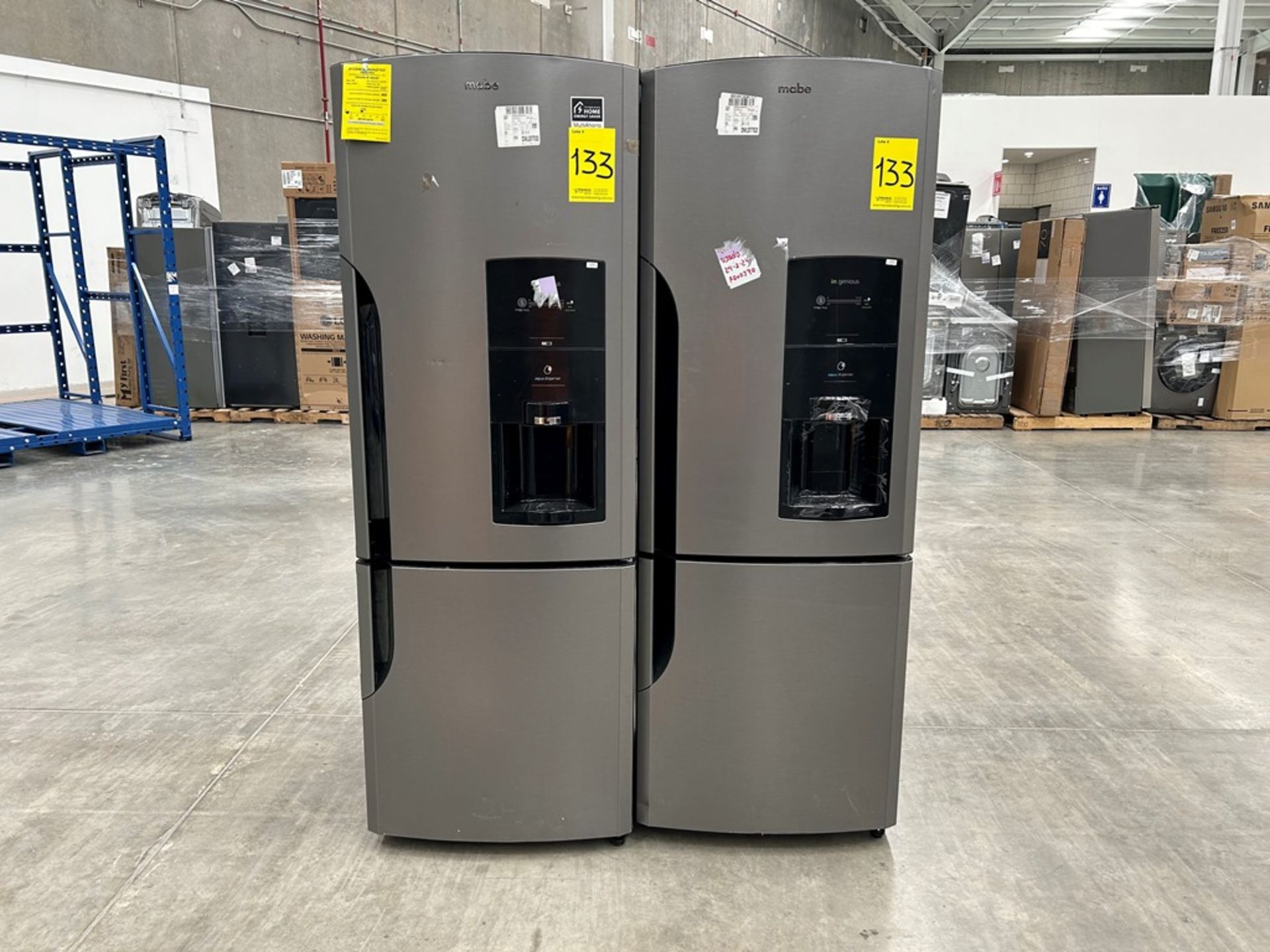 2 refrigeradores contiene: 1 refrigerador con dispensador de agua Marca MABE, Modelo RMB520IBMRX, S