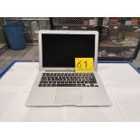 1 MacBook Air de 128 GB (No se asegura su funcionamiento, favor de inspeccionar)