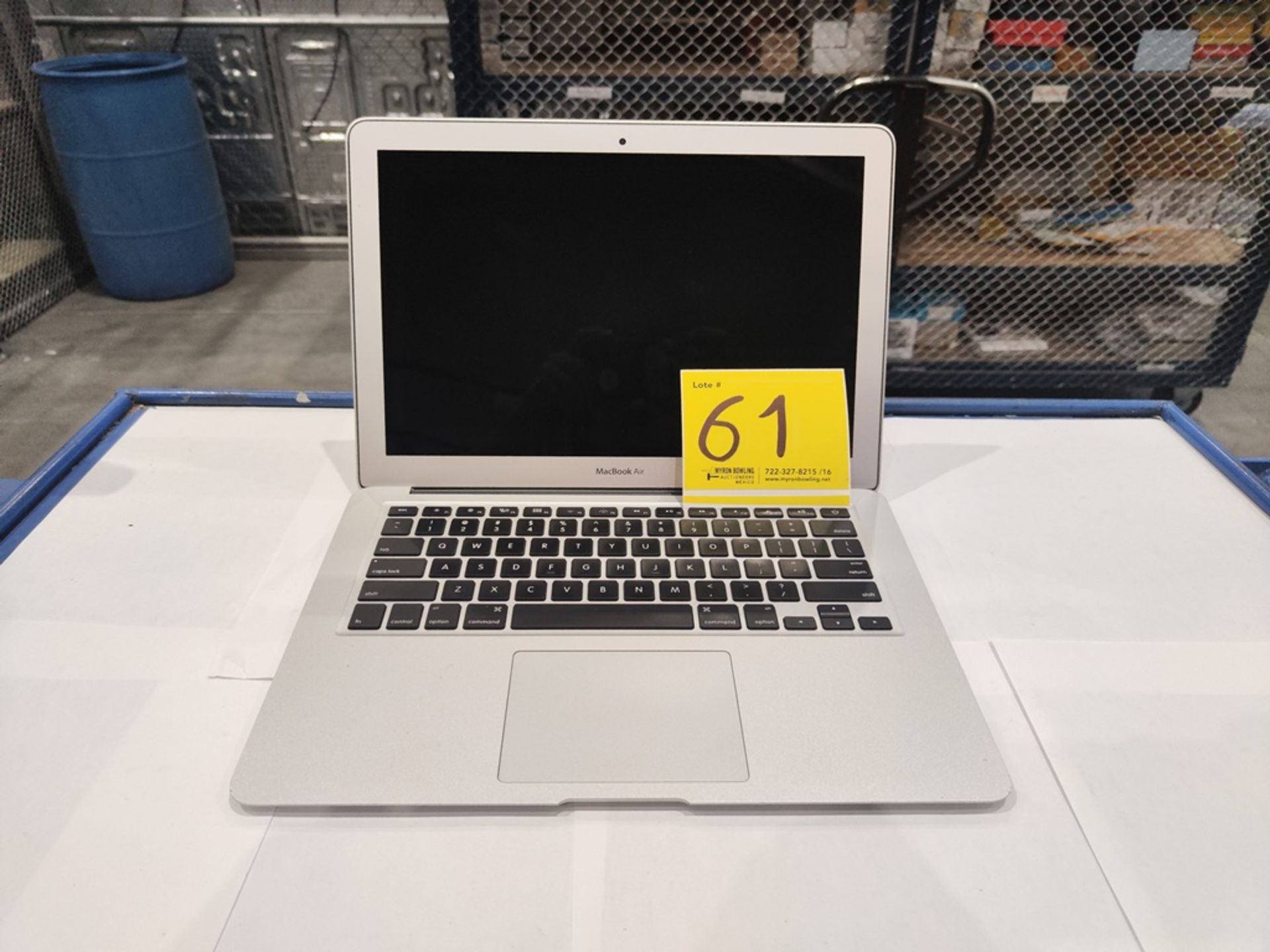 1 MacBook Air de 128 GB (No se asegura su funcionamiento, favor de inspeccionar)