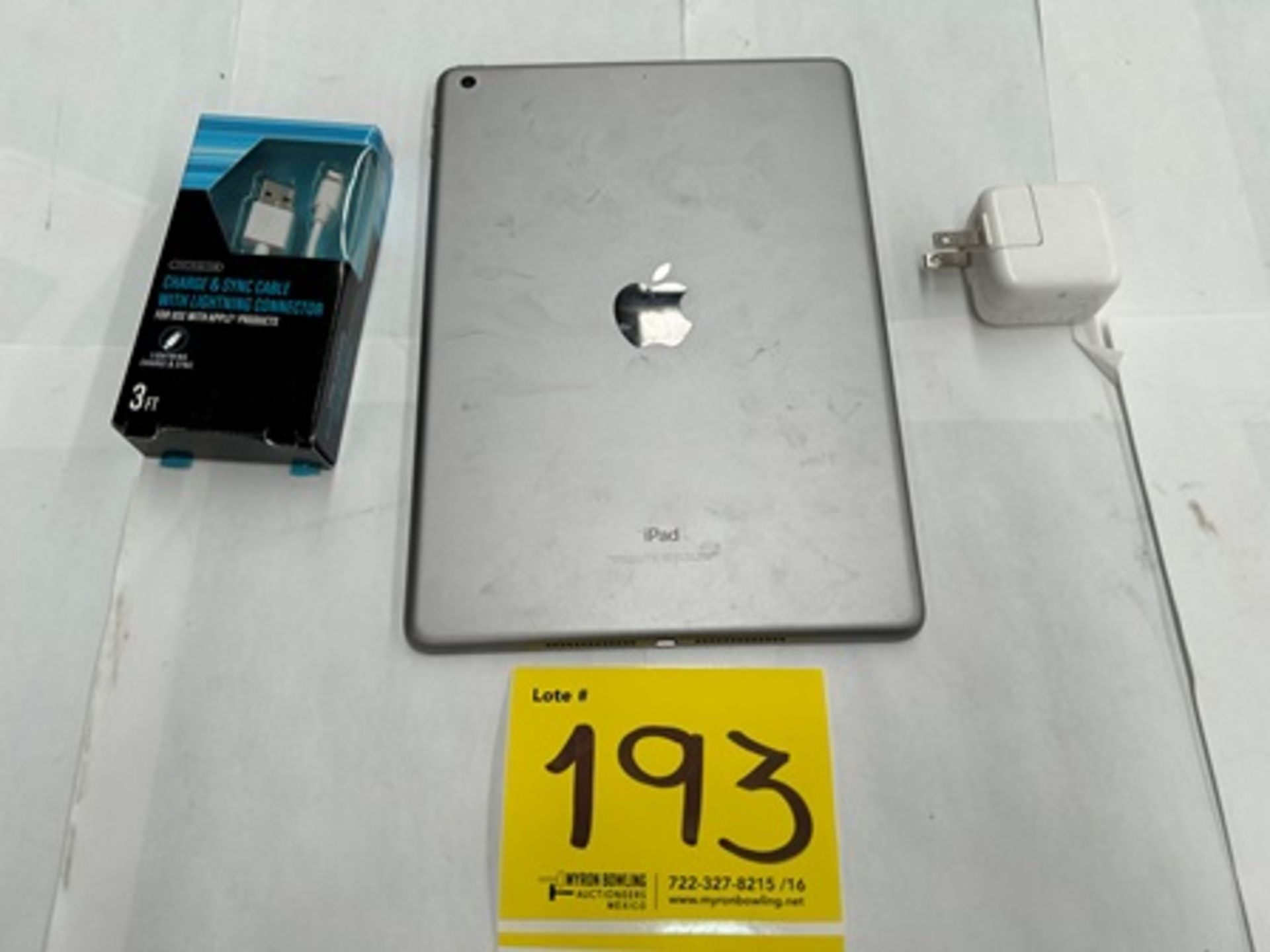 1 iPad 6a generación de 32 GB (Favor de inspeccionar) - Image 4 of 5
