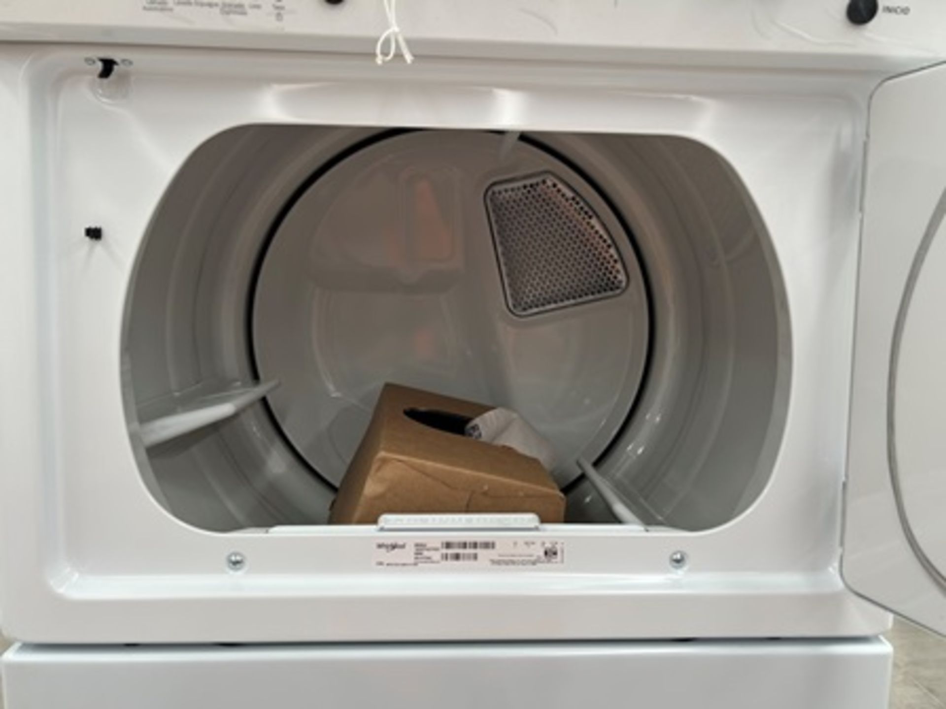 1 centro de lavado Marca WHIRPOOL, Modelo 7MWGT4027HW2, Serie 07640, Color Blanco (Equipo de devolu - Image 4 of 6