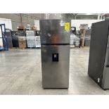 1 refrigerador con dispensador de agua Marca LG, Modelo VT40WP, Serie 2X898, Color GRIS (No se aseg