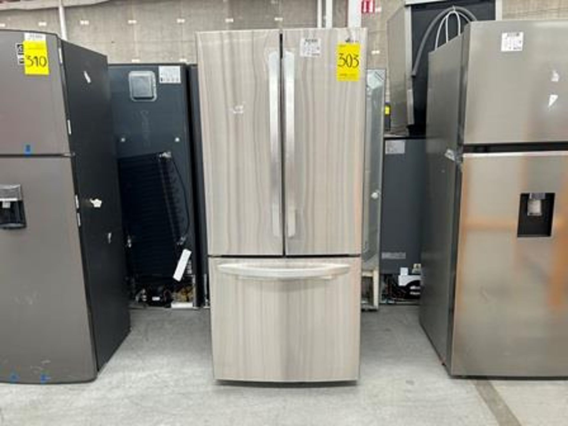 1 refrigerador Marca LG, Modelo GF22BGSK, Serie 3J954 Color GRIS (Equipo de devolución)