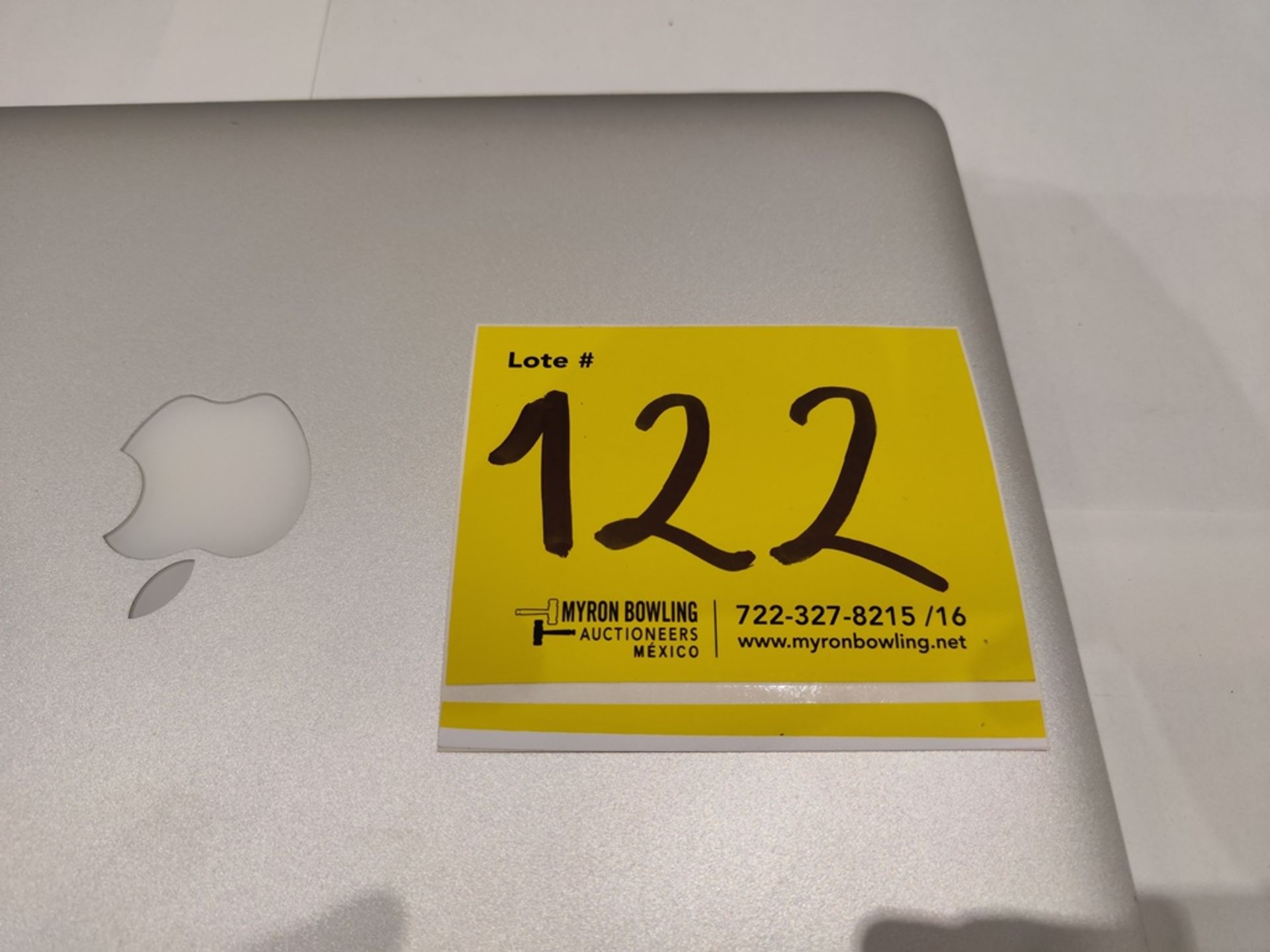 1 MacBook Air de 128 GB (No se asegura su funcionamiento, favor de inspeccionar) - Image 5 of 5