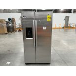 1 refrigerador con dispensador de agua Marca GENERAL ELECTRIC, Modelo GNM26AETBFSS, Serie 13881 Col