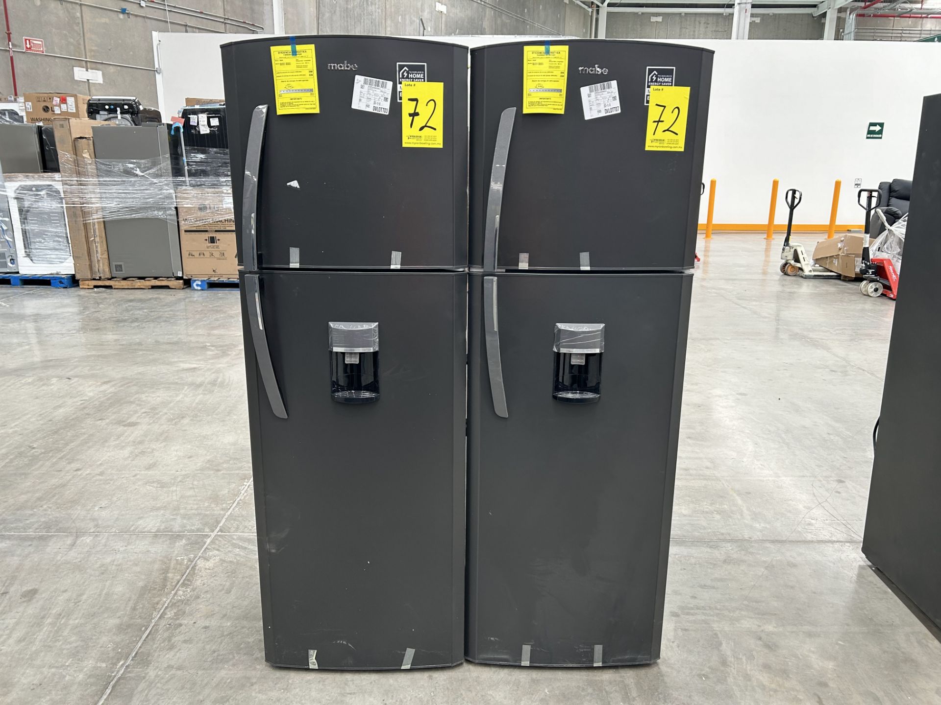 2 refrigeradores contiene: 1 refrigerador con dispensador de agua Marca MABE, Modelo RMA300FJMRD, S